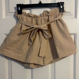 Khaki elastic tie shorts